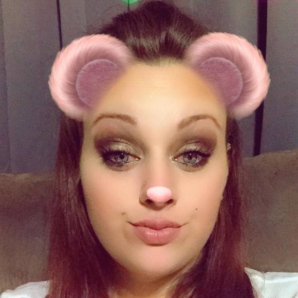 Meet your Posher, Becky - Picture 1 of 1